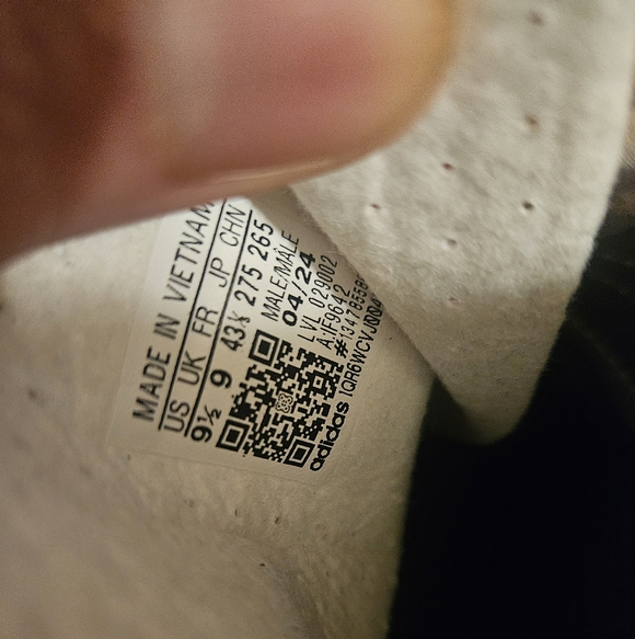 NWT Adidas Gazelle Sneakers, sz 9.5 - Picture 9 of 10